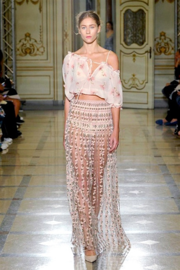 Fotoservizio/SS 2016/WOMEN/LUISA BECCARIA/DP1/8