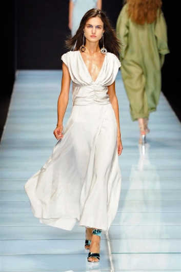Fotoservizio/SS 2016/WOMEN/ANTEPRIMA/DP1/14