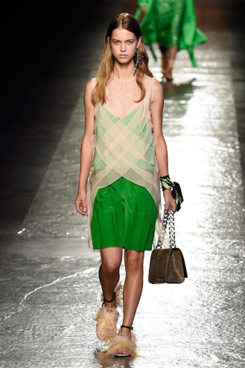 Fotoservizio/SS 2016/WOMEN/EMILIO PUCCI/DP1/21