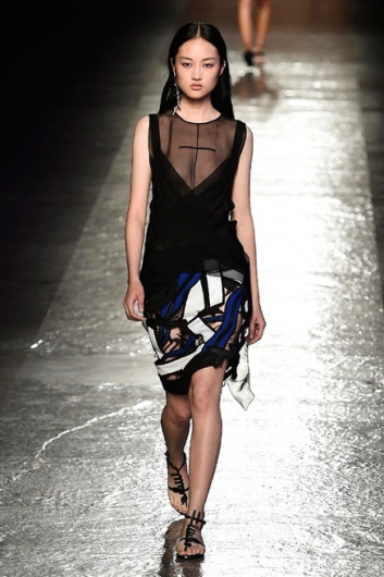 Fotoservizio/SS 2016/WOMEN/EMILIO PUCCI/DP1/25