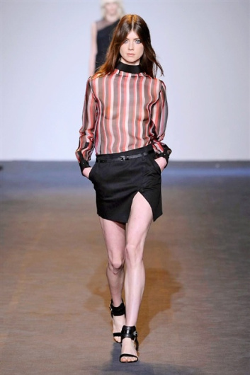 Fotoservizio/SS 2016/WOMEN/COSTUME NATIONAL/DP1/32