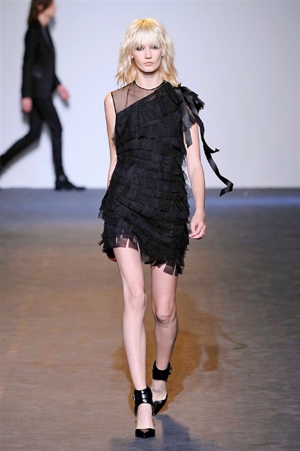 Fotoservizio/SS 2016/WOMEN/COSTUME NATIONAL/DP1/33