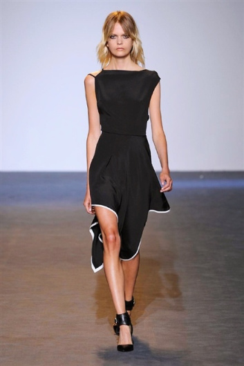 Fotoservizio/SS 2016/WOMEN/COSTUME NATIONAL/DP1/38
