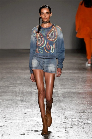 Fotoservizio/SS 2016/WOMEN/CRISTIANO BURANI/DP1/8