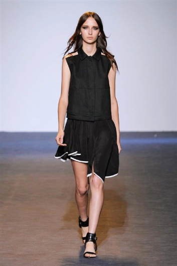 Fotoservizio/SS 2016/WOMEN/COSTUME NATIONAL/DP1/0