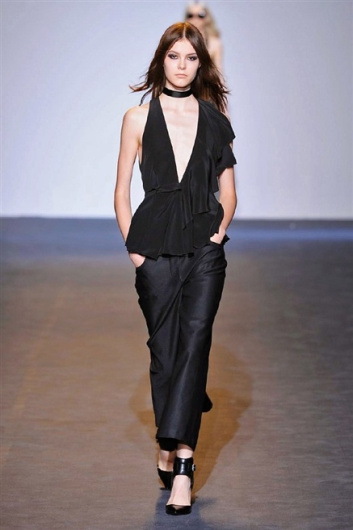 Fotoservizio/SS 2016/WOMEN/COSTUME NATIONAL/DP1/3