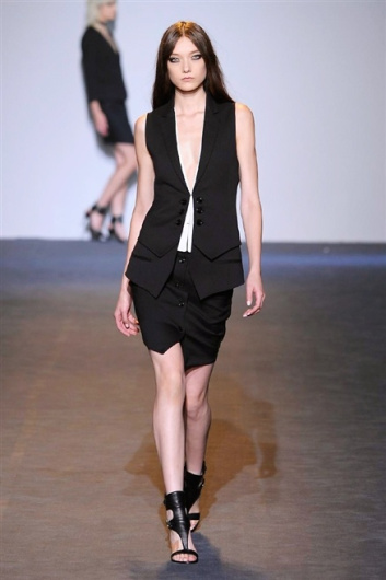 Fotoservizio/SS 2016/WOMEN/COSTUME NATIONAL/DP1/7