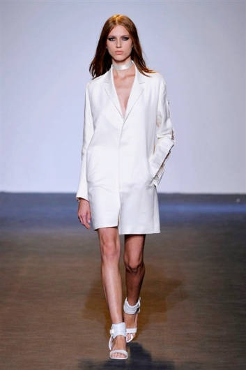 Fotoservizio/SS 2016/WOMEN/COSTUME NATIONAL/DP1/10