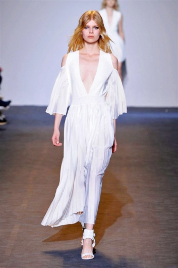 Fotoservizio/SS 2016/WOMEN/COSTUME NATIONAL/DP1/11