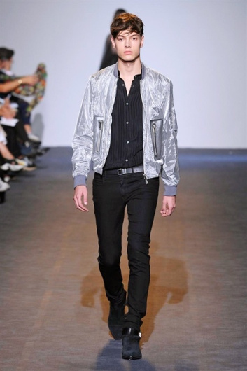 Fotoservizio/SS 2016/WOMEN/COSTUME NATIONAL/DP1/27