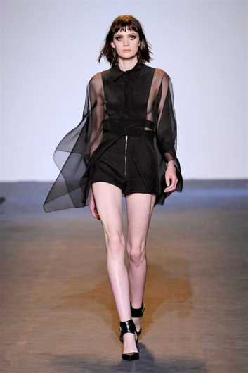 Fotoservizio/SS 2016/WOMEN/COSTUME NATIONAL/DP1/28