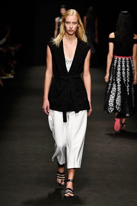 Fotoservizio/SS 2016/WOMEN/BYBLOS MILANO/DP1/14