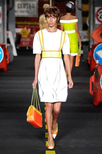 Fotoservizio/SS 2016/WOMEN/MOSCHINO/DP1/9