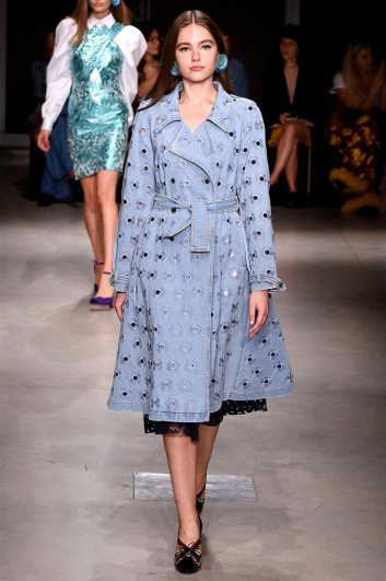 Fotoservizio/SS 2018/WOMEN/DAIZY SHELY/DP2/2