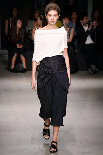 Fotoservizio/SS 2018/WOMEN/UJOH/DP2/0