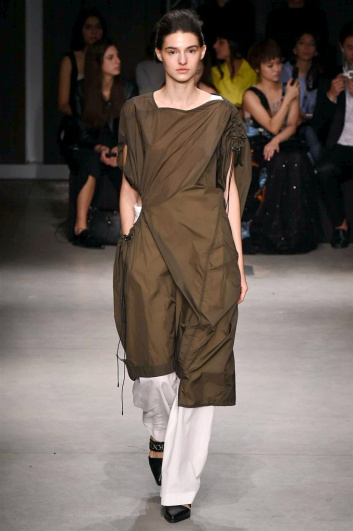Fotoservizio/SS 2018/WOMEN/UJOH/DP2/0
