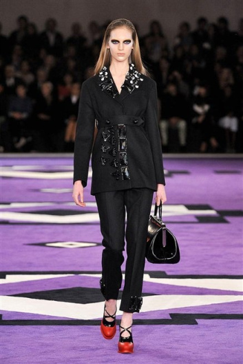 Fotoservizio/FW 2012-2013/WOMEN/PRADA/1