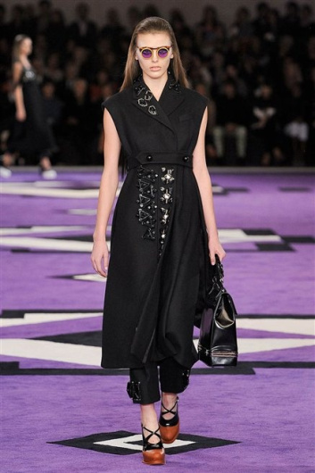 Fotoservizio/FW 2012-2013/WOMEN/PRADA/5