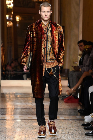 Fotoservizio/FW 2018-2019/MEN/VERSACE/DP2/0