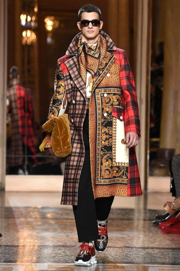 Fotoservizio/FW 2018-2019/MEN/VERSACE/DP2/3