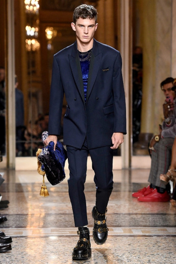 Fotoservizio/FW 2018-2019/MEN/VERSACE/DP2/12