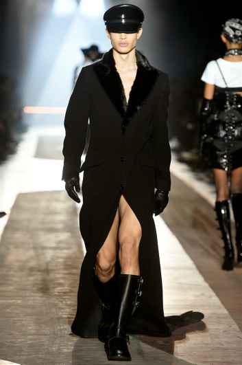 Fotoservizio/FW 2018-2019/MEN/MOSCHINO/DP2/3