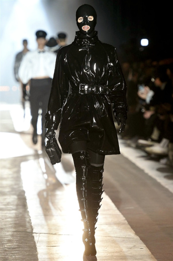 Fotoservizio/FW 2018-2019/MEN/MOSCHINO/DP2/0