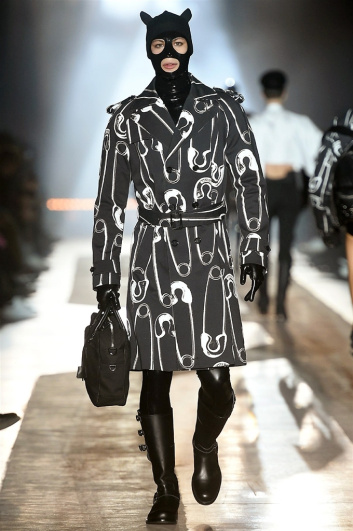 Fotoservizio/FW 2018-2019/MEN/MOSCHINO/DP2/3