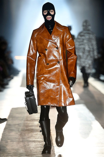 Fotoservizio/FW 2018-2019/MEN/MOSCHINO/DP2/9