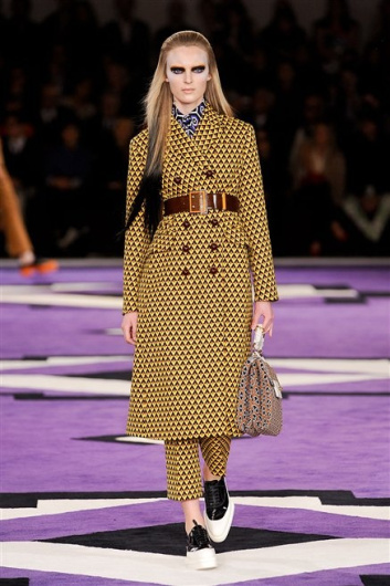 Fotoservizio/FW 2012-2013/WOMEN/PRADA/9