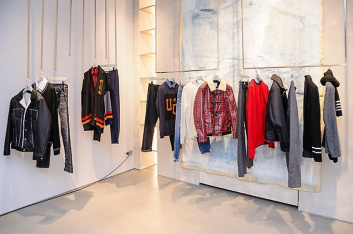 Fotoservizio/FW 2018-2019/MEN/DONDUP/DP2/12