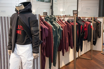 Fotoservizio/FW 2018-2019/MEN/KITON/DP2/49