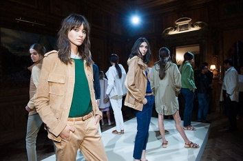 Fotoservizio/SS 2016/WOMEN/PEUTEREY/DP2/38