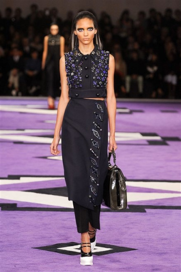 Fotoservizio/FW 2012-2013/WOMEN/PRADA/14