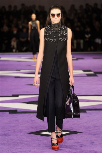 Fotoservizio/FW 2012-2013/WOMEN/PRADA/15