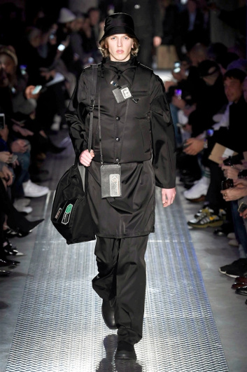 Fotoservizio/FW 2018-2019/MEN/PRADA/DP2/2