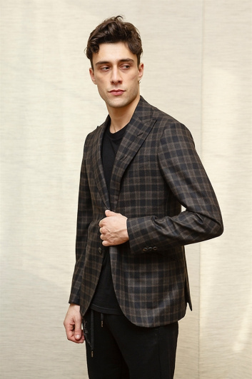 Fotoservizio/FW 2018-2019/MEN/MAURIZIO MIRI/DP2/10