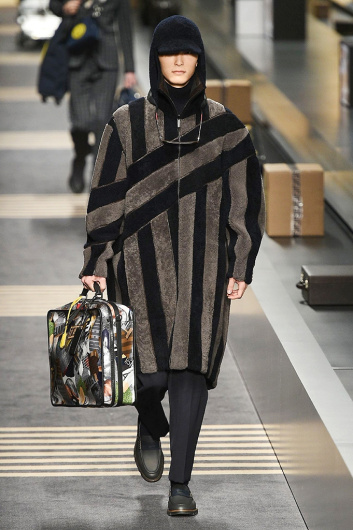 Fotoservizio/FW 2018-2019/MEN/FENDI/DP2/ 16