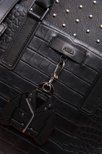 Fotoservizio/FW 2018-2019/MEN/FURLA/DP2/ 22