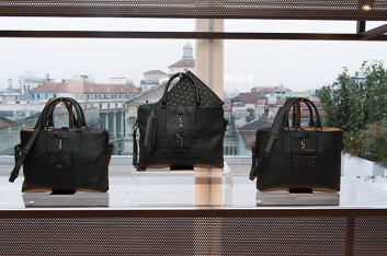 Fotoservizio/FW 2018-2019/MEN/FURLA/DP2/ 20