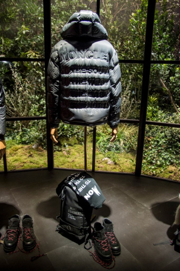 Fotoservizio/FW 18-19/WOMEN/MONCLER/DP2/54