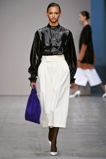 Fotoservizio/FW 18-19/WOMEN/LUCIO VANOTTI/DP2/12
