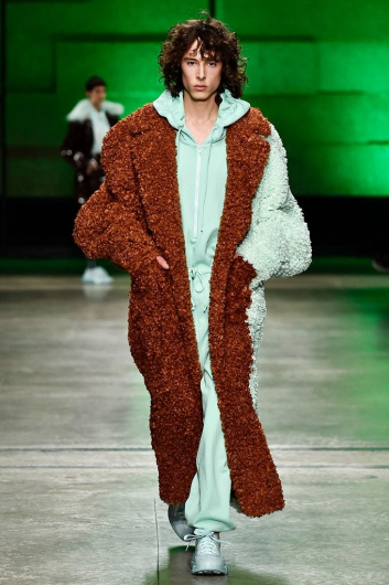 Fotoservizio/FW 18-19/WOMEN/ANNAKIKI/DP2/3
