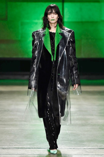Fotoservizio/FW 18-19/WOMEN/ANNAKIKI/DP2/2