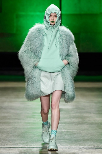 Fotoservizio/FW 18-19/WOMEN/ANNAKIKI/DP2/0