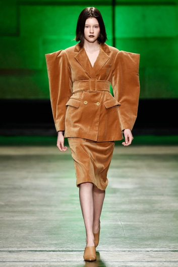 Fotoservizio/FW 18-19/WOMEN/ANNAKIKI/DP2/9