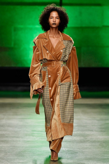 Fotoservizio/FW 18-19/WOMEN/ANNAKIKI/DP2/10