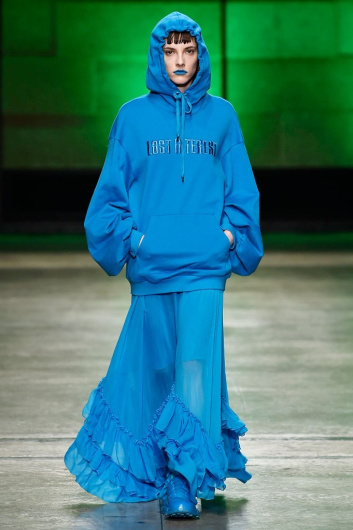 Fotoservizio/FW 18-19/WOMEN/ANNAKIKI/DP2/2