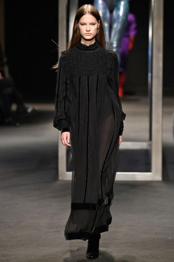 Fotoservizio/FW 18-19/WOMEN/ALBERTA FERRETTI/DP2/3