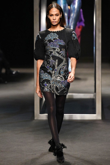 Fotoservizio/FW 18-19/WOMEN/ALBERTA FERRETTI/DP2/1